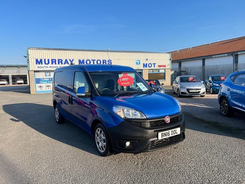 Used Fiat Doblò 90 HP (66 kW) 2016 Blue MPV