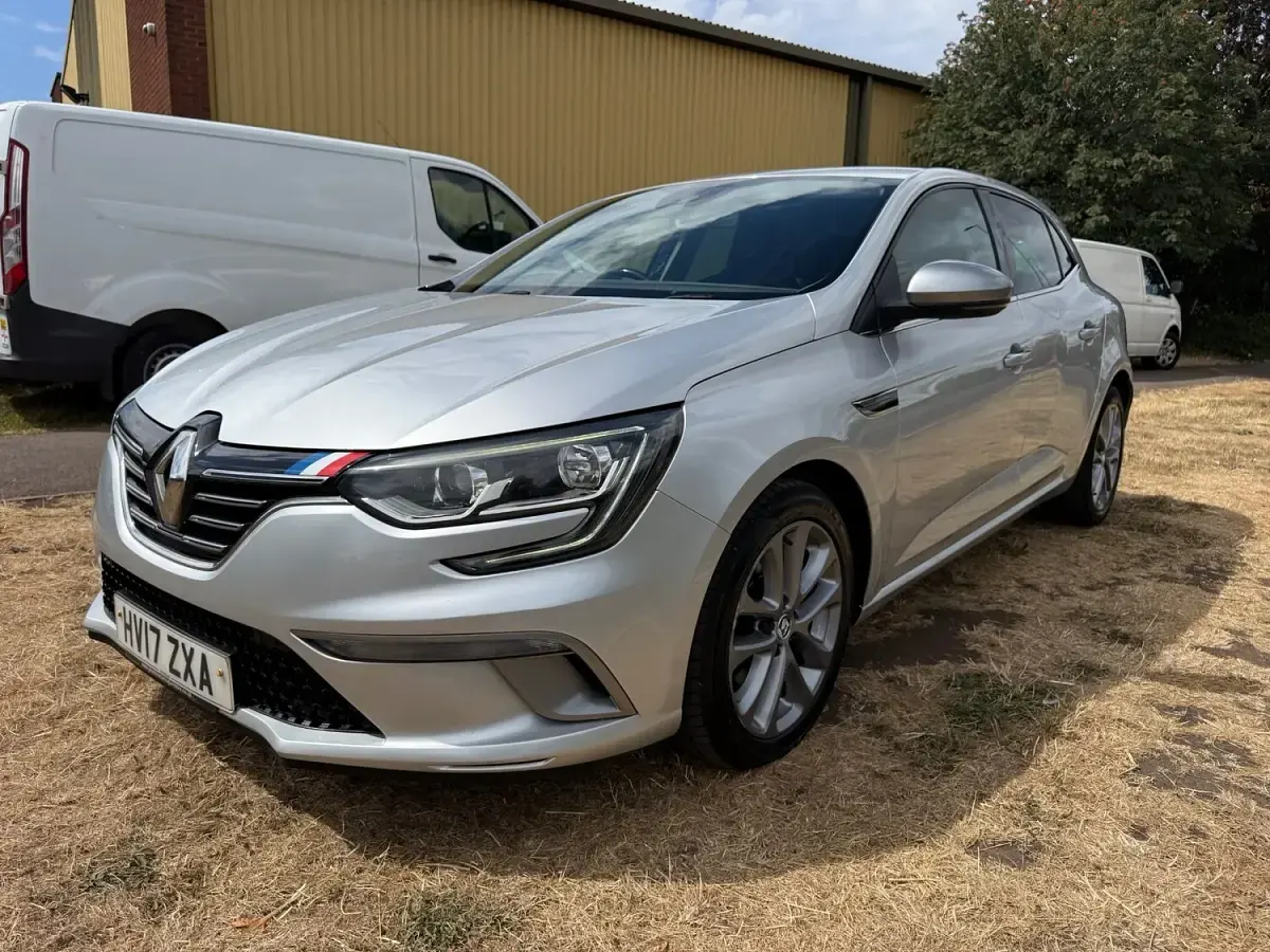 Used Renault Mégane GT Line GT-Line 130 HP (95 kW) 2017 Silver Hatchback