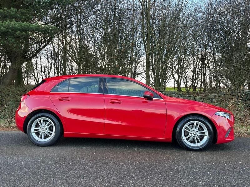 Used Mercedes A180 SE 116 HP (85 kW) 2019 Red Hatchback