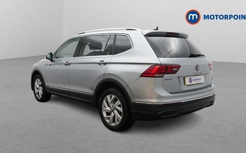 Używany VW Tiguan Allspace Life 150 KM (110 kW) 2023 Srebrny SUV