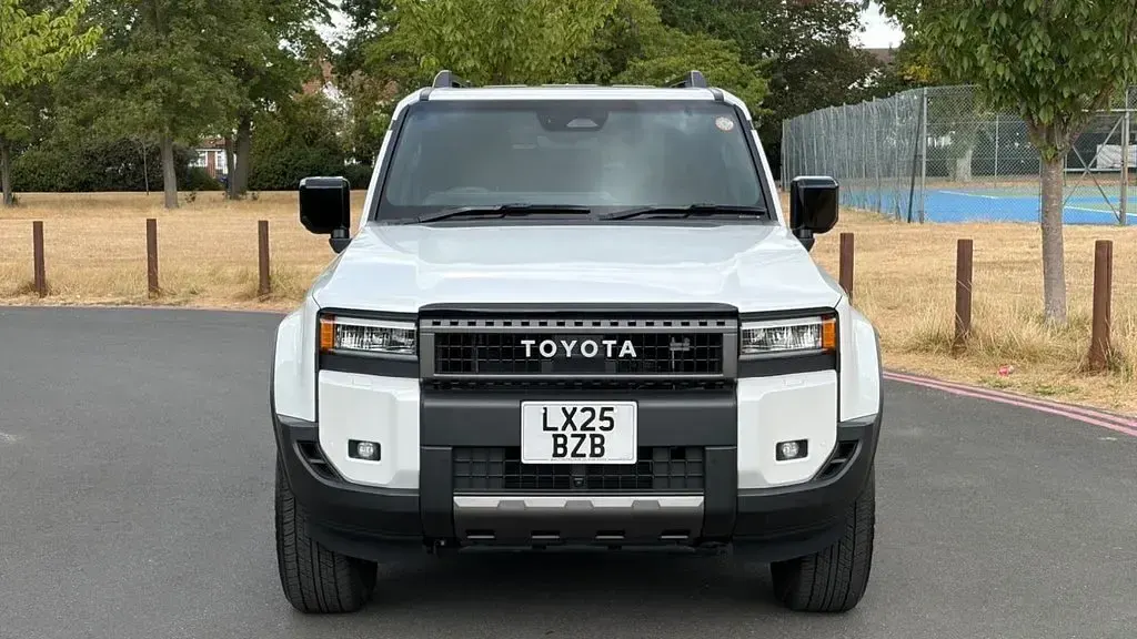 New Toyota Land Cruiser 2025 White/black