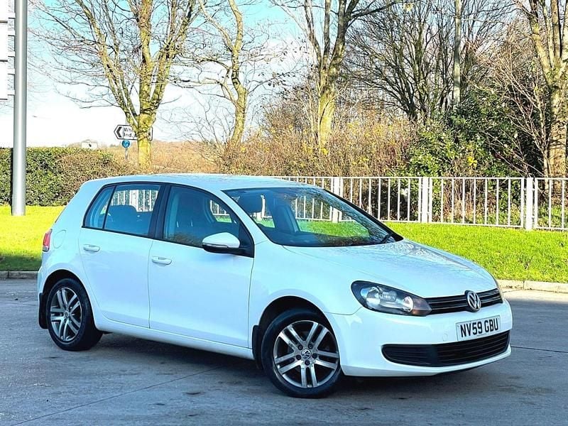 White Used 2010 VW Golf VI SE Hatchback | £2,490 (Fair price) - Image 1/4