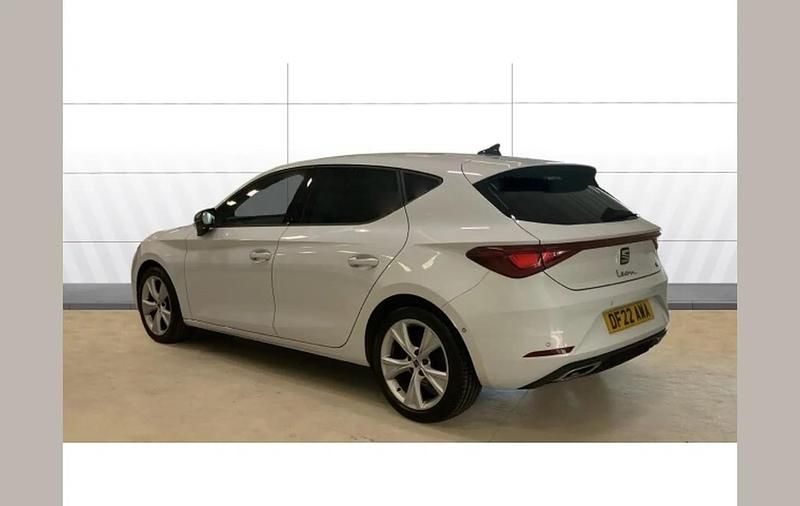 Second-hand Seat Leon FR 110 CP (80 kW) 2022 Alb Hatchback