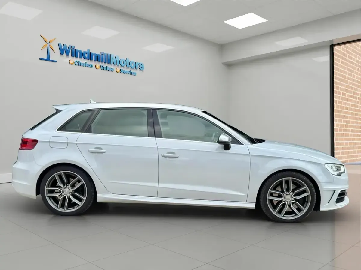 Used Audi A3 Performance 223 HP (164 kW) 2015 White Hatchback