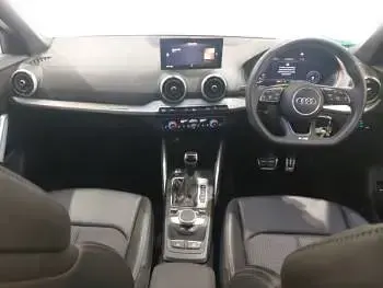 Używany Audi Q2 S-Line 150 KM (110 kW) 2023 Szary SUV