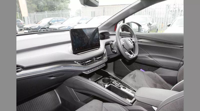 Used Skoda Enyaq iV SportlinePlus 210 kW (286 HP) 2024 Red SUV