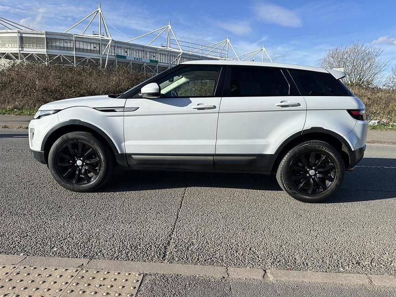 Used Land Rover Range Rover evoque SE 2017 White SUV