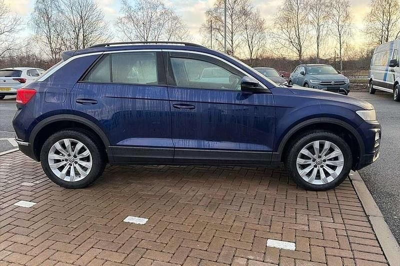Used VW T-Roc SE 115 HP (84 kW) 2020 Blue SUV