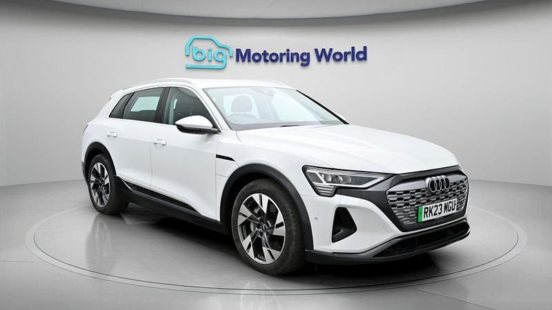 Used Audi Q8 e-tron Sport 300 kW (408 HP) 2023 White SUV