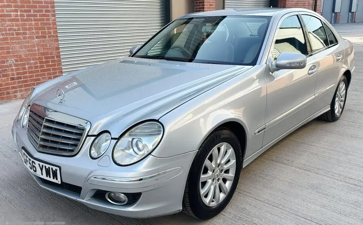 Used Mercedes E220 Classic 2006 Silver Sedan