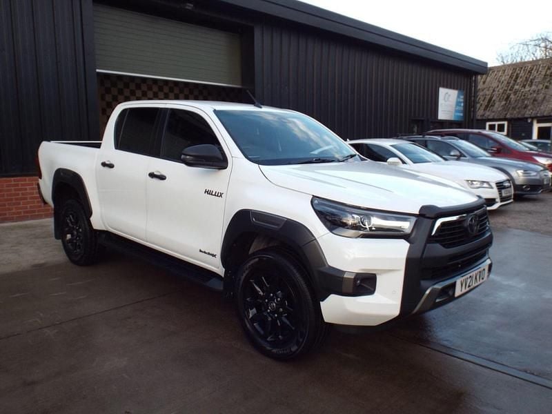 White Used 2021 Toyota HiLux Pickup | £24,995 (Super price) - Image 1/4