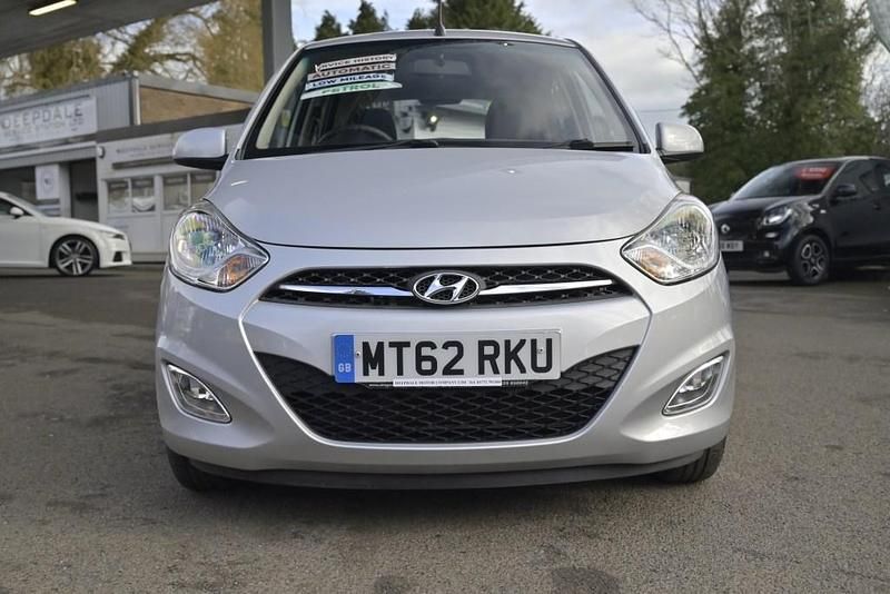 Used Hyundai i10 Active 85 HP (62 kW) 2012 Silver Hatchback