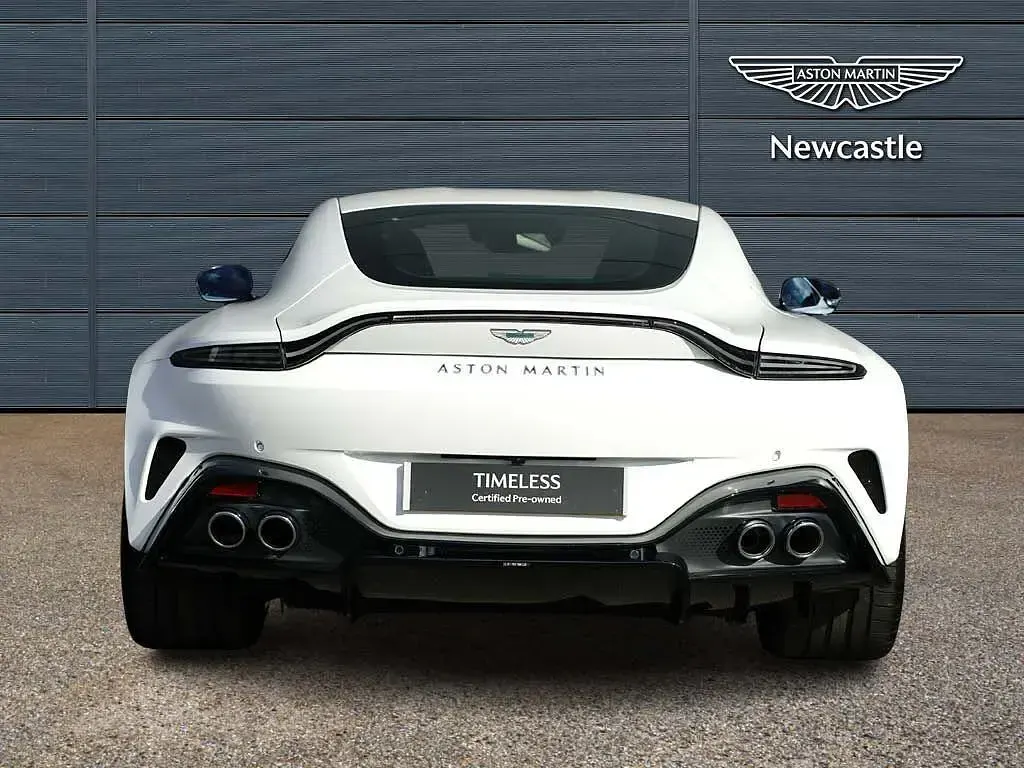 New Aston Martin V8 Vantage 665 HP (489 kW) 2025 White Hatchback