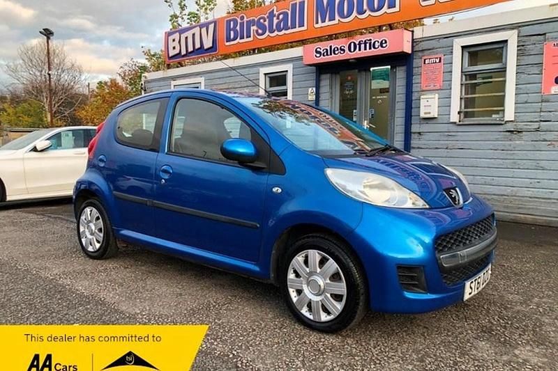 Blue Used 2011 Peugeot 107 Hatchback | £2,795 (Fair price) - Image 1/1