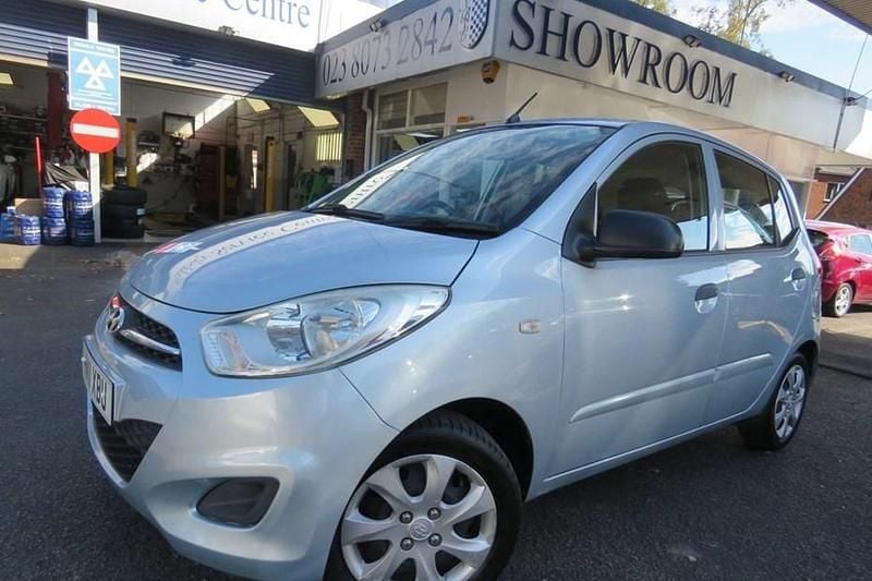 Silver Used 2011 Hyundai i10 Classic Hatchback | £2,689 (A bit pricey) - Image 1/1