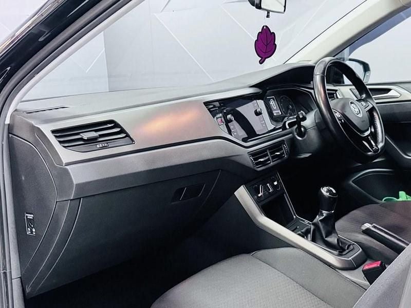 Used VW Polo SE 80 HP (58 kW) 2019 Black Hatchback