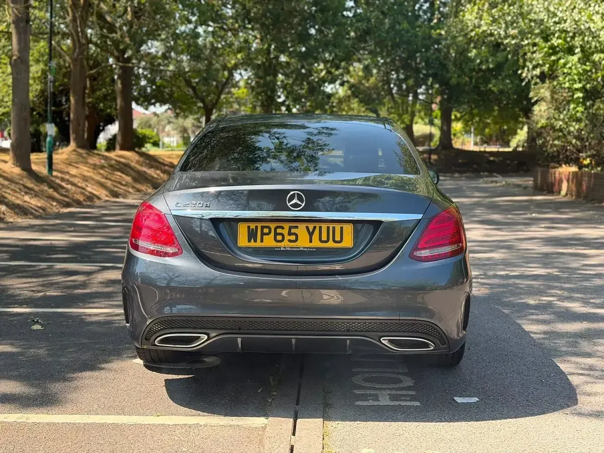 Used Mercedes C220 AMG line 2015 Grey Sedan