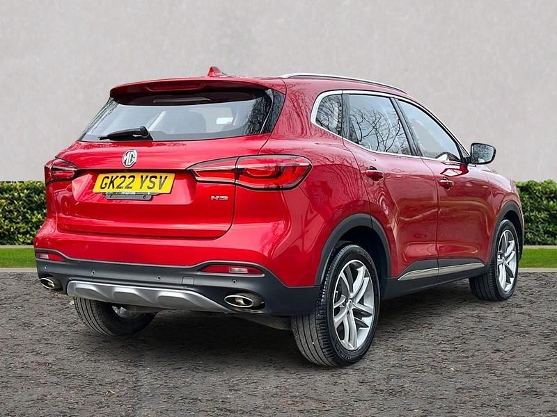Used MG HS Exclusive 2022 Red SUV