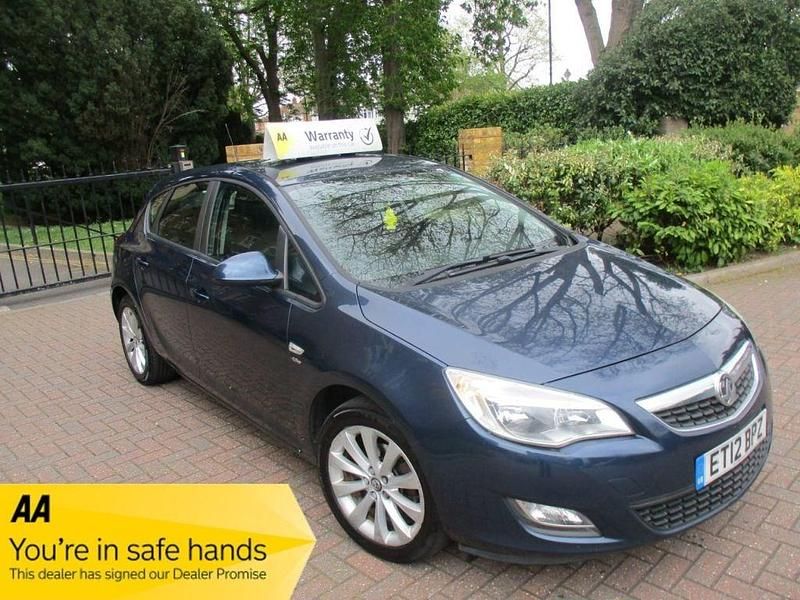 Used Vauxhall Astra Active 2012 Metallic blue Hatchback