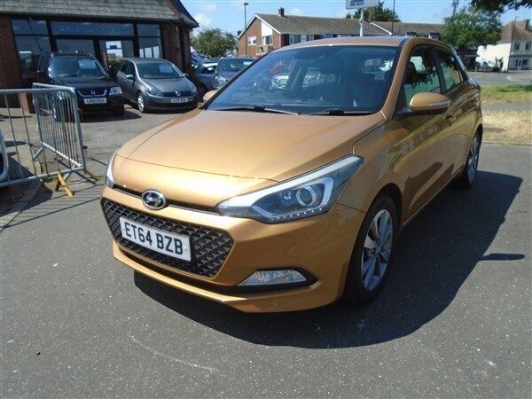 Orange Used 2015 Hyundai i20 SE Hatchback | £6,995 (A bit pricey) - Image 1/1
