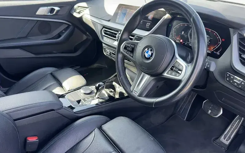 Used BMW 118 M Sport 136 HP (100 kW) 2022 Black Hatchback