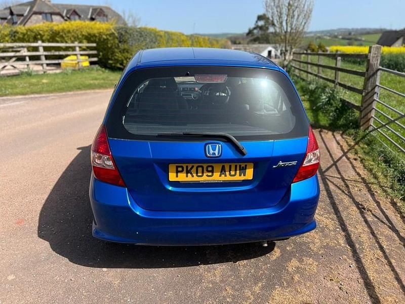 Second-hand Honda Jazz SE 100 CP (73 kW) 2009 Albastru Hatchback