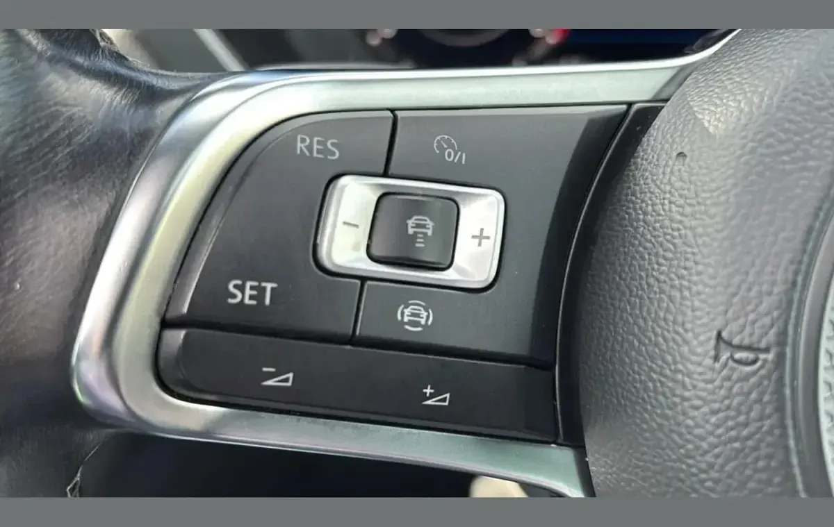 Used VW Tiguan R-line 150 HP (110 kW) 2019 Black SUV