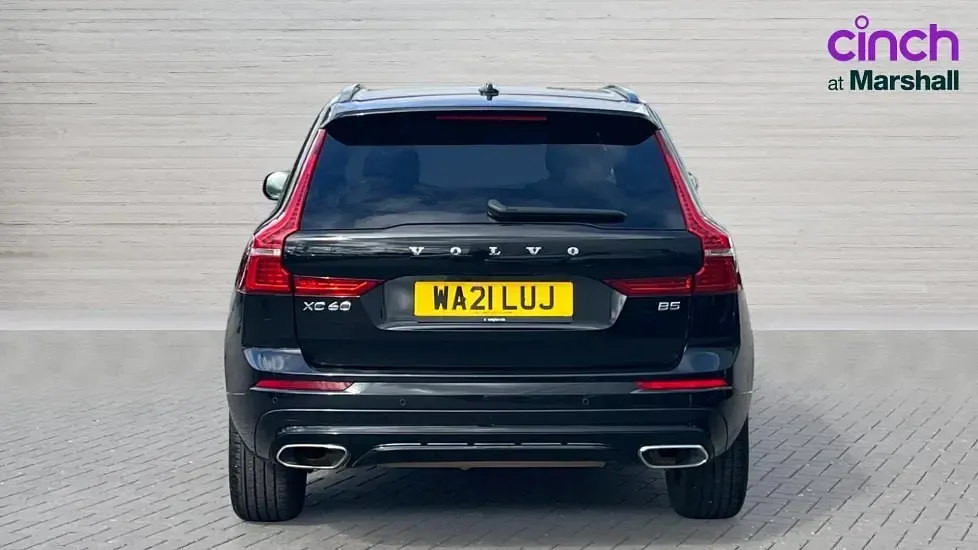 Usado Volvo XC60 R-Design 250 CV (183 kW) 2021 Negro SUV
