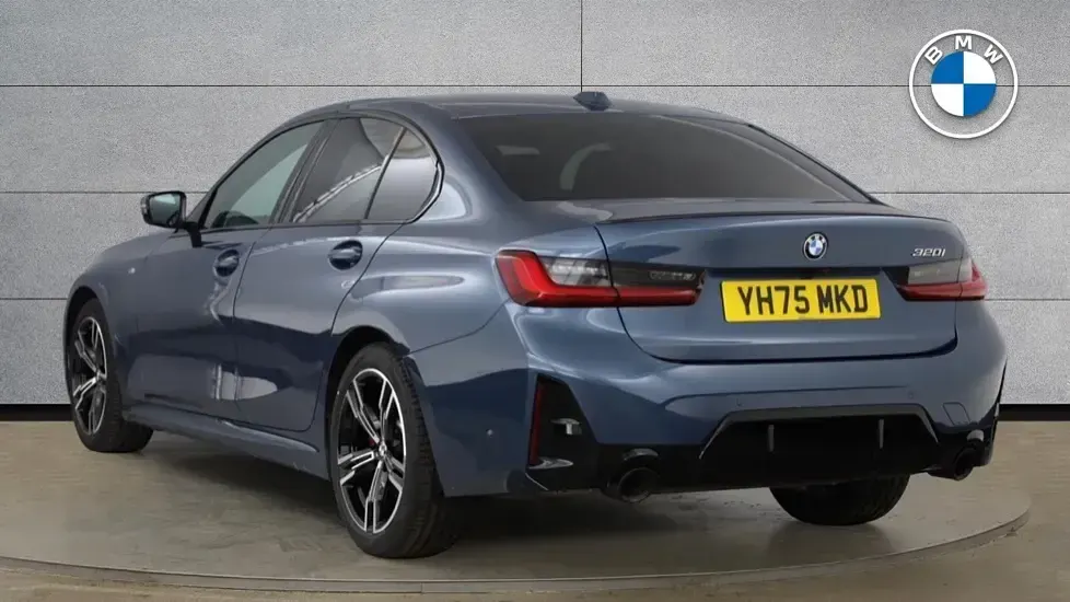 Usado BMW 320 M Sport 181 HP (133 kW) 2025 Azul Sedan