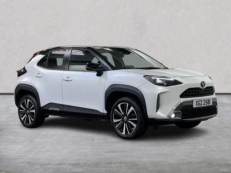 Used Toyota Yaris Hybrid Edition 2022 White/black Hatchback