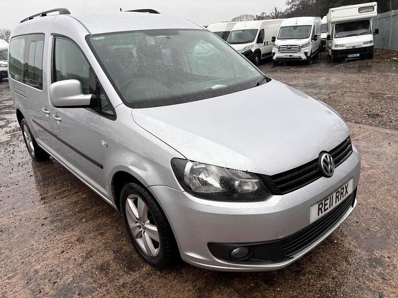 Used VW Caddy Maxi Life 102 HP (75 kW) 2011 Silver MPV