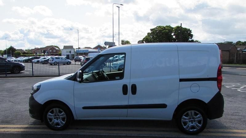 Used Fiat Doblò 2020 White MPV