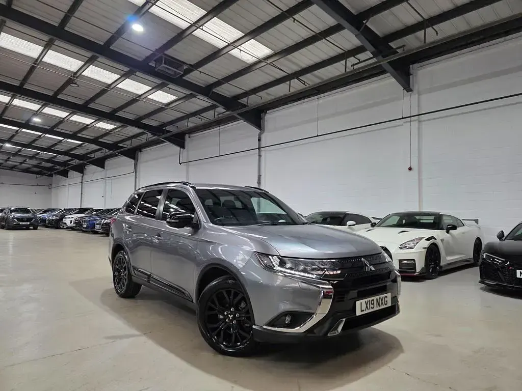 Used Mitsubishi Outlander 150 HP (110 kW) 2019 Grey SUV