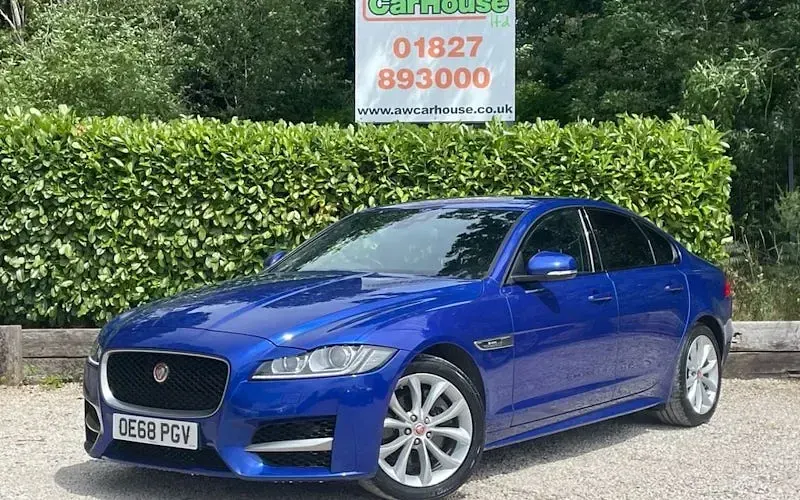 Used Jaguar XF R-Sport 241 HP (177 kW) 2018 Blue Sedan