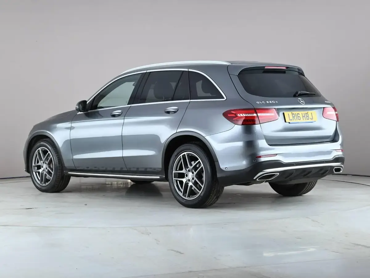 Second-hand Mercedes GLC220 AMG line 2016 Gri Break