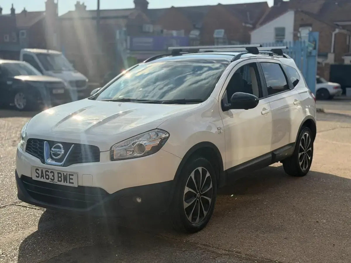 Used Nissan Qashqai +2 360º 2013 White SUV