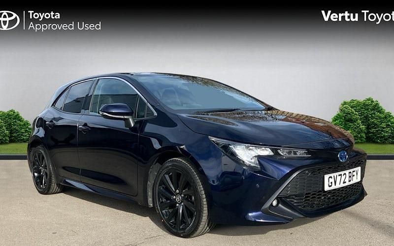 Used Toyota Corolla Design 122 HP (89 kW) 2022 Blue Hatchback