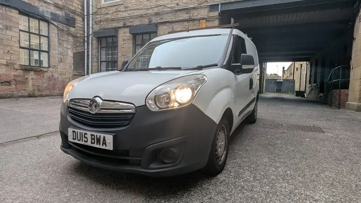 Used Vauxhall Combo 2015 White MPV