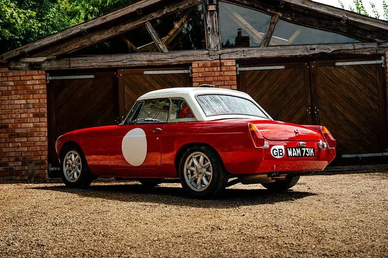 Used MG B 130 HP (95 kW) 1971 Red
