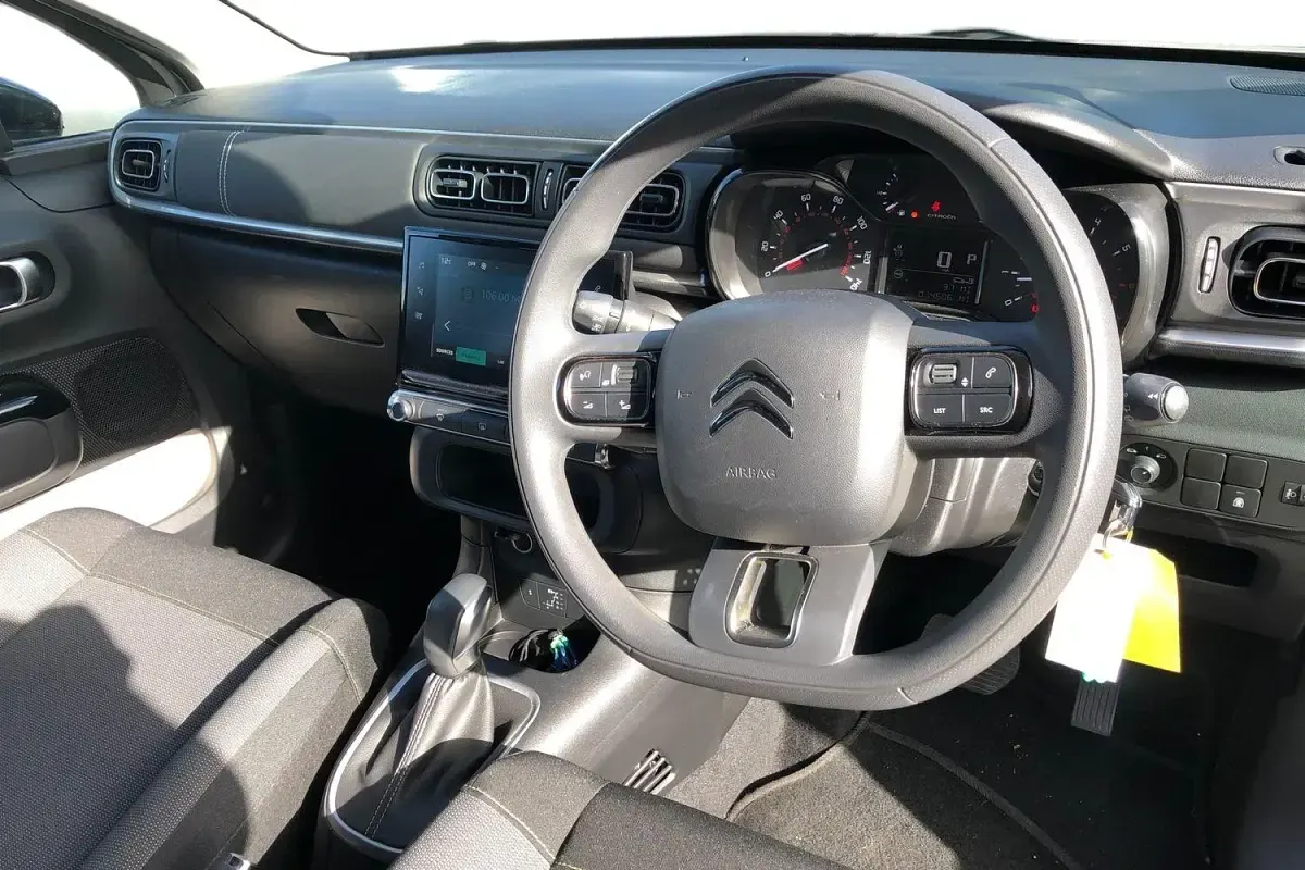 Used Citroën C3 PureTech 110 HP (80 kW) 2023 Beige Hatchback