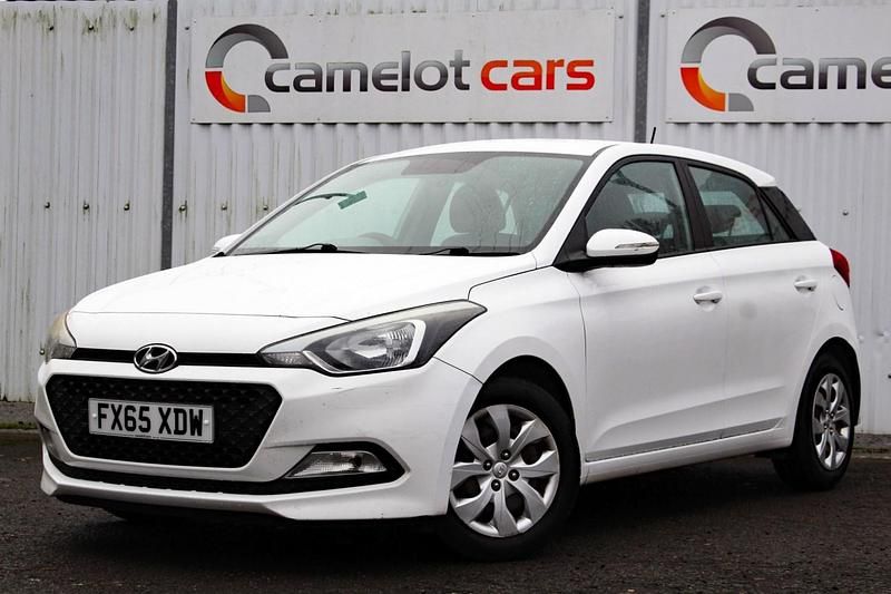 Used Hyundai i20 2015 White Hatchback