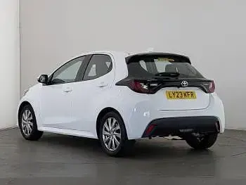 Used Toyota Yaris 116 HP (85 kW) 2023 White Hatchback
