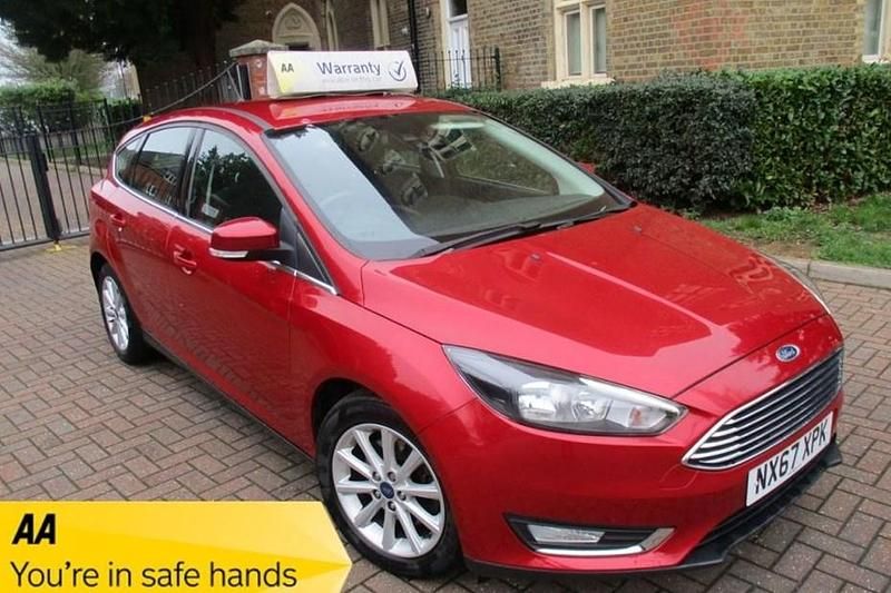Used Ford Focus Titanium 2017 Metallic burgundy Hatchback