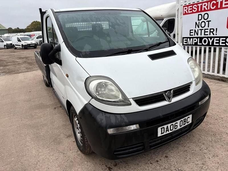 White Used 2006 Vauxhall Vivaro Van | £2,555 (Fair price) - Image 1/4