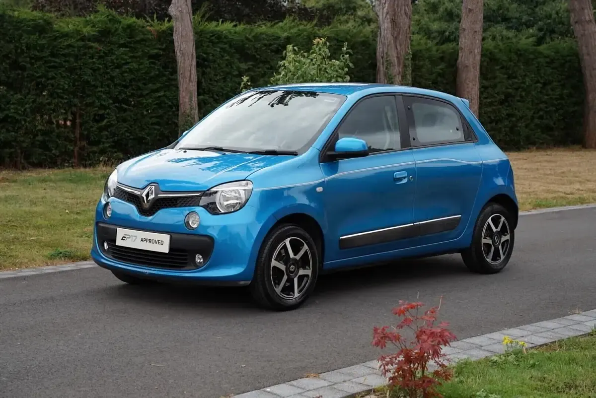 Used Renault Twingo Dynamique 70 HP (51 kW) 2016 Blue Hatchback