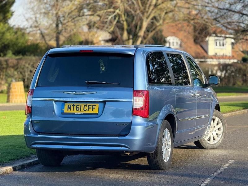 Used Chrysler Grand Voyager Limited 2011 Blue MPV