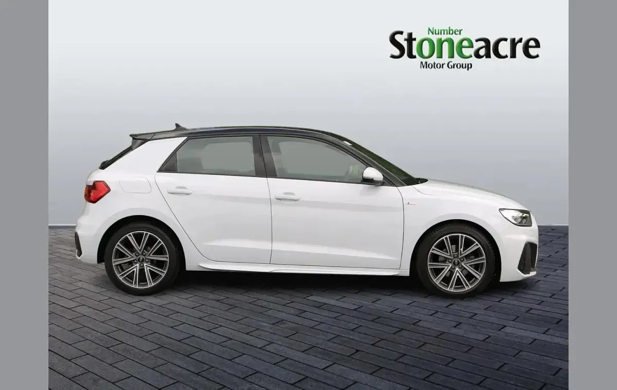 Used Audi A1 S-Line 108 HP (79 kW) 2023 White SUV