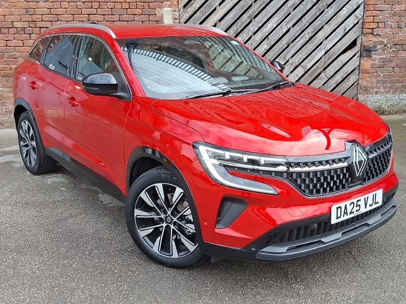 Metallic flame red New 2025 Renault Austral Techno SUV | £29,998 (Super price) - Image 1/4