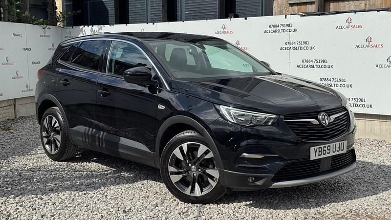 Black Used 2019 Vauxhall Grandland X SRi SUV | £10,395 (Fair price) - Image 1/4