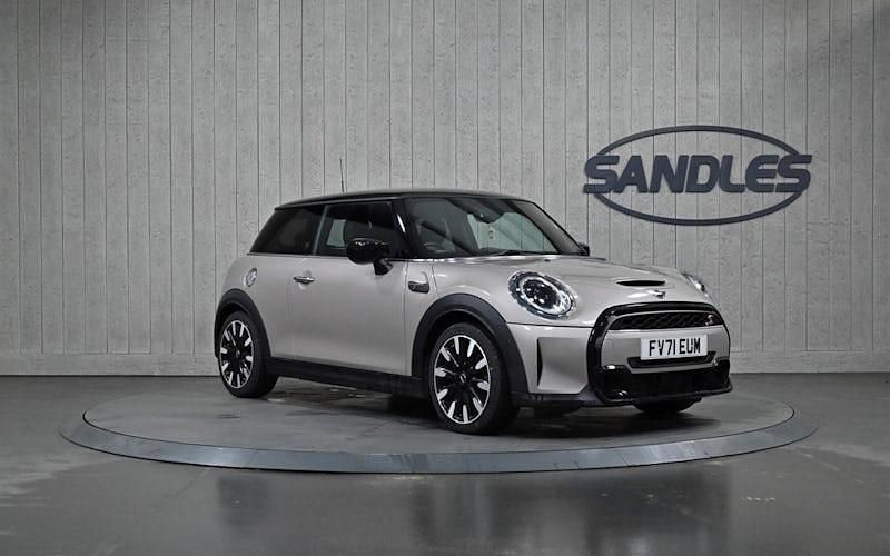 Usado Mini Cooper S Exclusive 178 HP (130 kW) 2021 Citadino